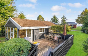 Gorgeous Home In Hadsund With Wifi